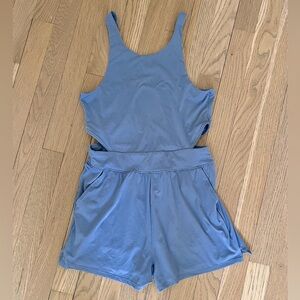 Abercrombie & Fitch Girls cutout active romper. Color: BLUE. Size: 13/14.